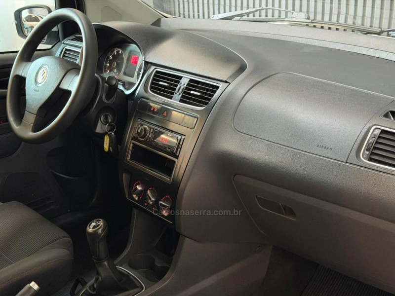 FOX 1.6 MI PRIME 8V FLEX 4P MANUAL - 2012 - ESTâNCIA VELHA