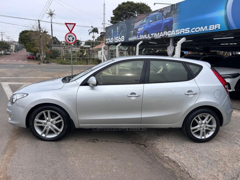 I30 2.0 MPI 16V GASOLINA 4P MANUAL - 2012 - VENâNCIO AIRES