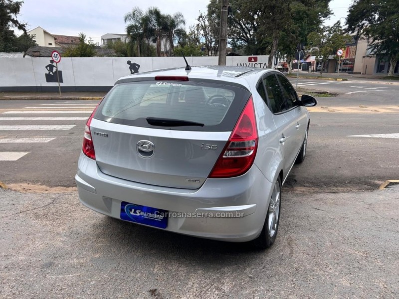 I30 2.0 MPI 16V GASOLINA 4P MANUAL - 2012 - VENâNCIO AIRES