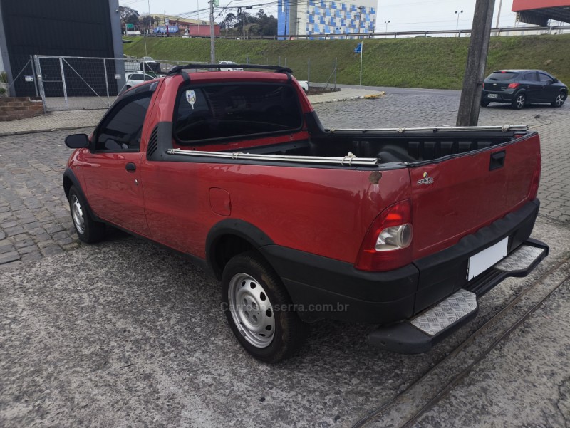 STRADA 1.4 MPI WORKING CS 8V CELEBRATION FLEX 2P MANUAL - 2002 - FARROUPILHA