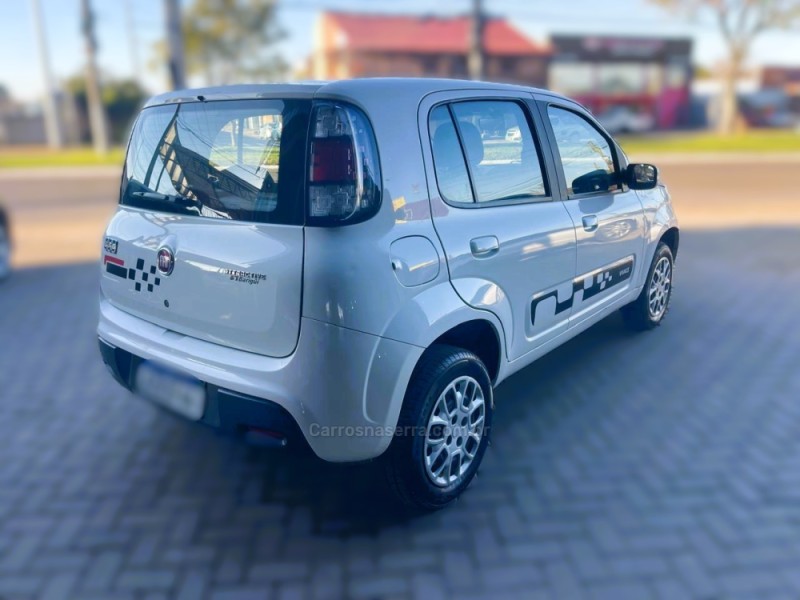 UNO 1.0 EVO ATTRACTIVE 8V FLEX 4P MANUAL - 2016 - NOVO HAMBURGO