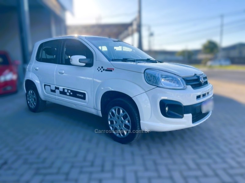 UNO 1.0 EVO ATTRACTIVE 8V FLEX 4P MANUAL - 2016 - NOVO HAMBURGO