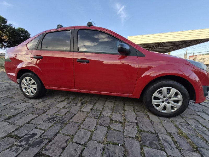 FIESTA 1.6 MPI CLASS SEDAN 8V FLEX 4P MANUAL - 2011 - CAXIAS DO SUL