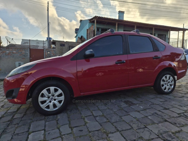 FIESTA 1.6 MPI CLASS SEDAN 8V FLEX 4P MANUAL - 2011 - CAXIAS DO SUL