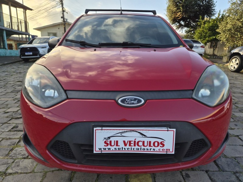 FIESTA 1.6 MPI CLASS SEDAN 8V FLEX 4P MANUAL - 2011 - CAXIAS DO SUL
