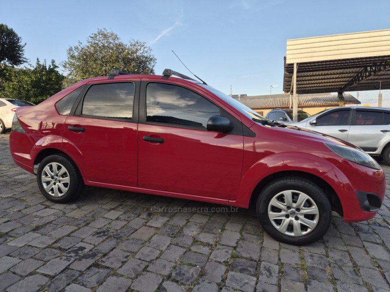 FIESTA 1.6 MPI CLASS SEDAN 8V FLEX 4P MANUAL - 2011 - CAXIAS DO SUL
