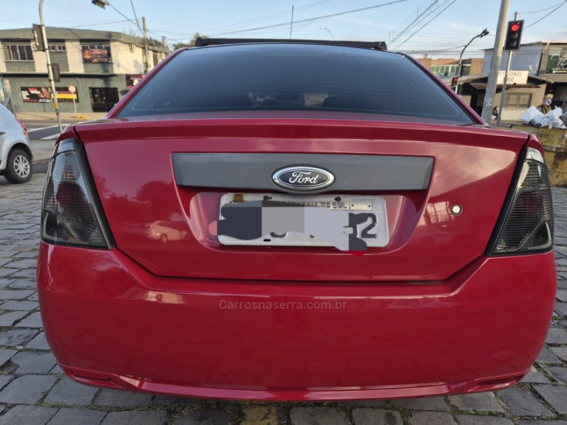 FIESTA 1.6 MPI CLASS SEDAN 8V FLEX 4P MANUAL - 2011 - CAXIAS DO SUL