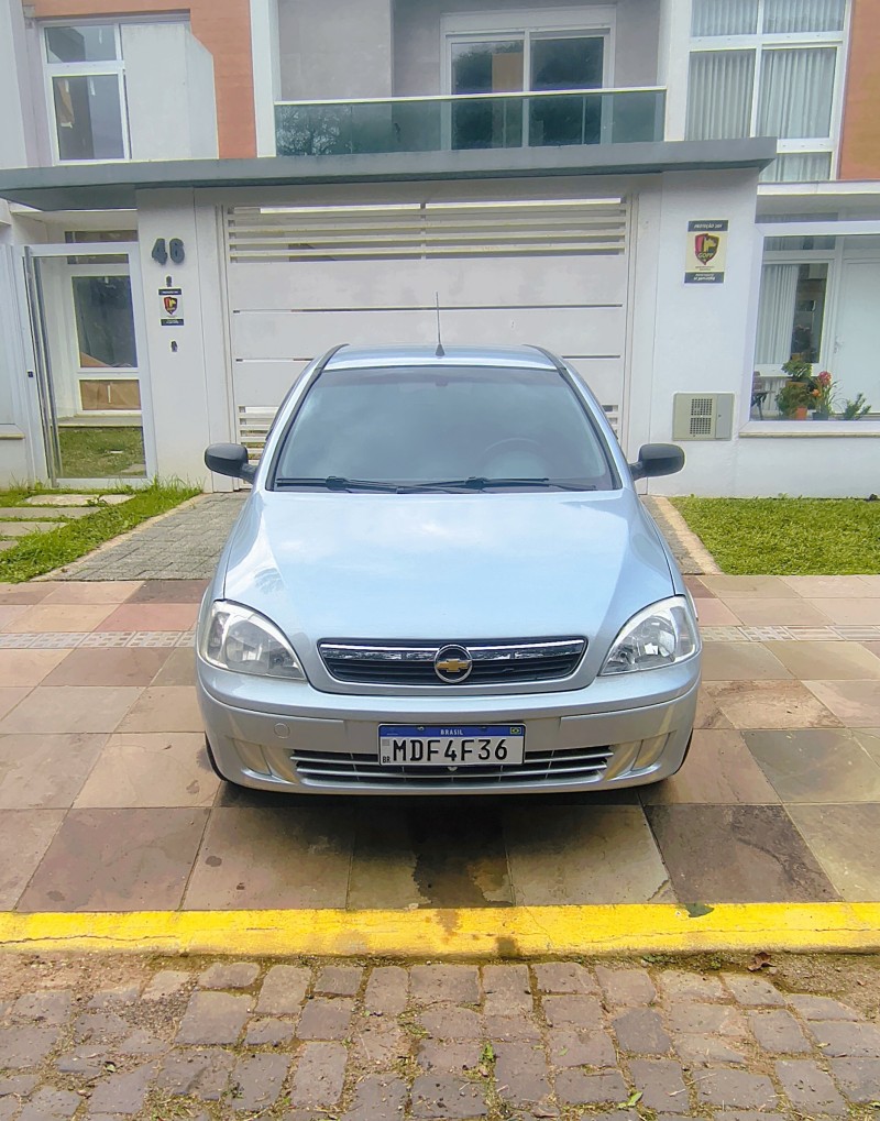 CORSA 1.8 MPFI MAXX SEDAN 8V FLEX 4P MANUAL - 2005 - FARROUPILHA