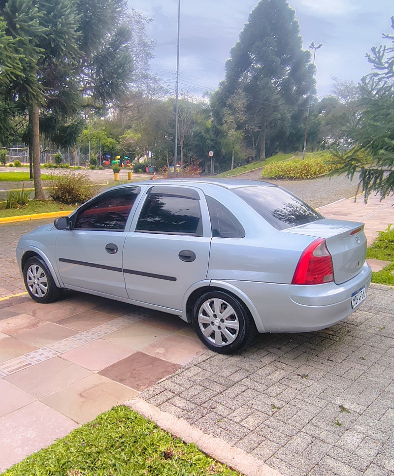 CORSA 1.8 MPFI MAXX SEDAN 8V FLEX 4P MANUAL - 2005 - FARROUPILHA