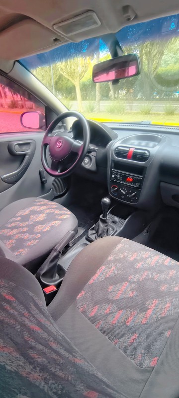 CORSA 1.8 MPFI MAXX SEDAN 8V FLEX 4P MANUAL - 2005 - FARROUPILHA