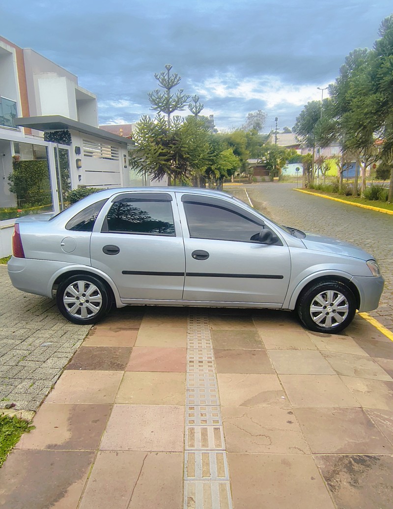 CORSA 1.8 MPFI MAXX SEDAN 8V FLEX 4P MANUAL - 2005 - FARROUPILHA