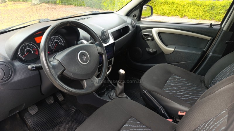 LOGAN 1.0 AUTHENTIQUE PLUS 16V FLEX 4P MANUAL - 2011 - CAXIAS DO SUL