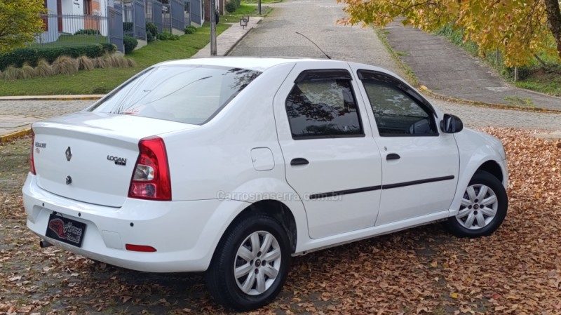 LOGAN 1.0 AUTHENTIQUE PLUS 16V FLEX 4P MANUAL - 2011 - CAXIAS DO SUL