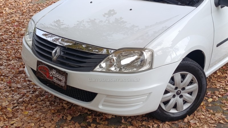 LOGAN 1.0 AUTHENTIQUE PLUS 16V FLEX 4P MANUAL - 2011 - CAXIAS DO SUL