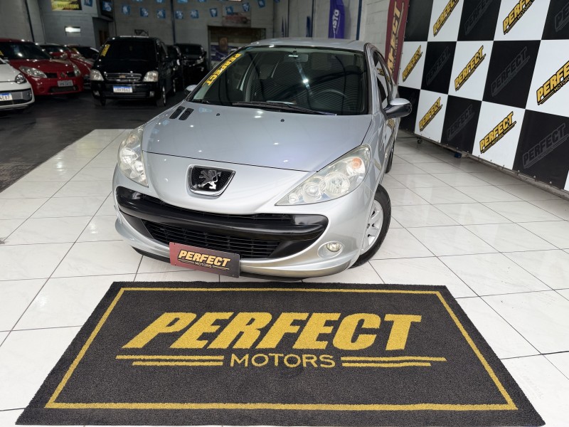 207 1.4 XR 8V FLEX 4P MANUAL - 2010 - PORTãO