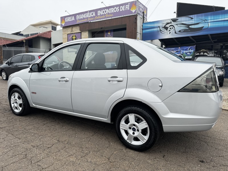 FIESTA 1.0 MPI CLASS 8V FLEX 4P MANUAL - 2011 - DOIS IRMãOS