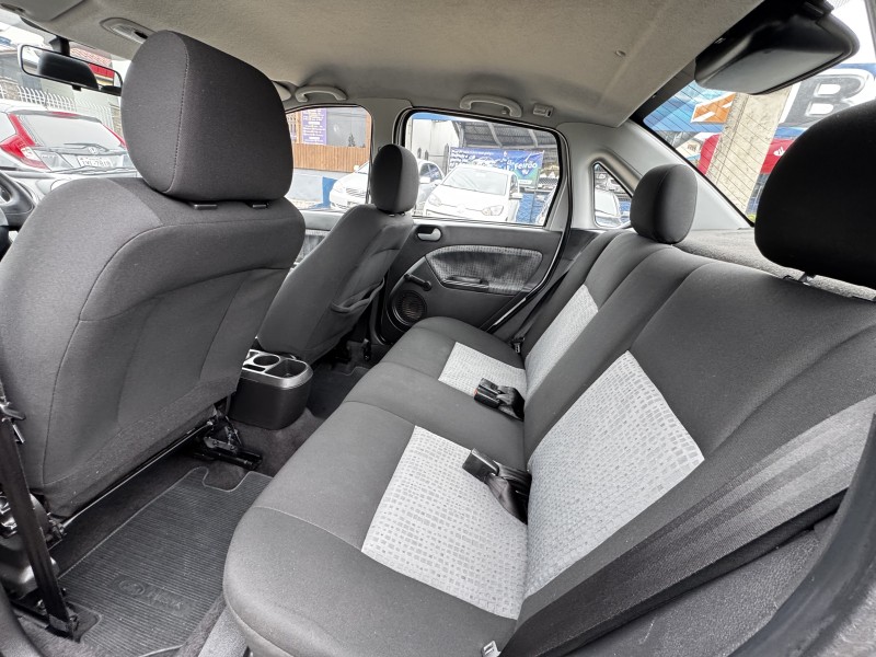 FIESTA 1.0 MPI CLASS 8V FLEX 4P MANUAL - 2011 - DOIS IRMãOS