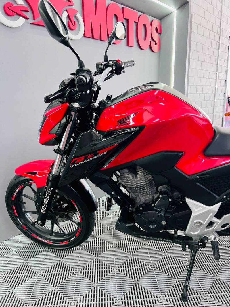CB 300F TWISTER ABS - 2023 - CAMPO BOM