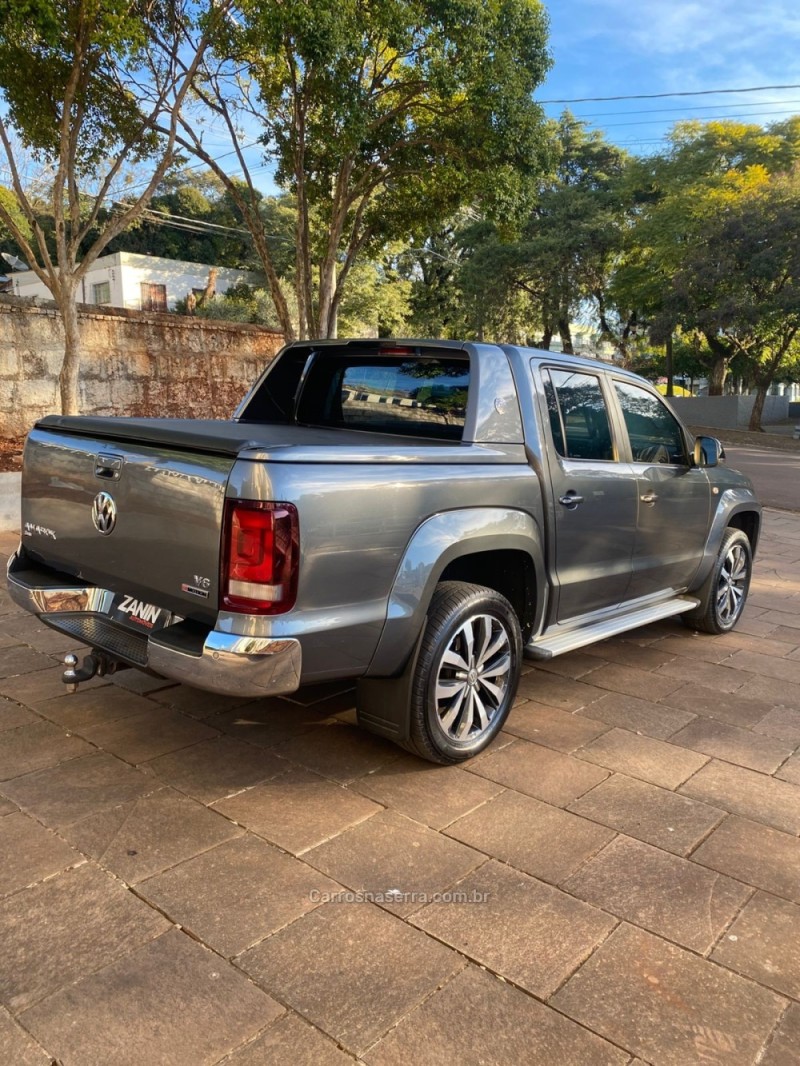 AMAROK 3.0 V6 TDI HIGHLINE CD DIESEL 4MOTION AUTOMÁTICO - 2020 - SANANDUVA