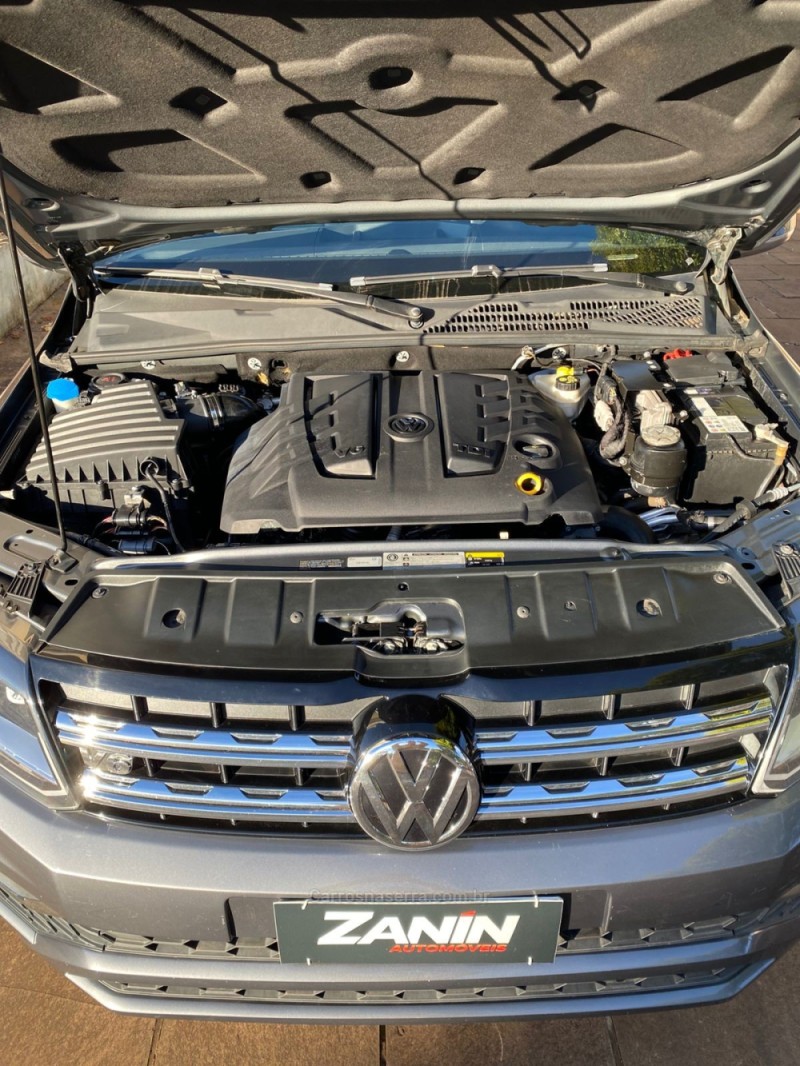 AMAROK 3.0 V6 TDI HIGHLINE CD DIESEL 4MOTION AUTOMÁTICO - 2020 - SANANDUVA