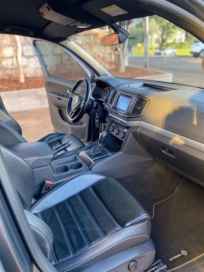 AMAROK 3.0 V6 TDI HIGHLINE CD DIESEL 4MOTION AUTOMÁTICO - 2020 - SANANDUVA