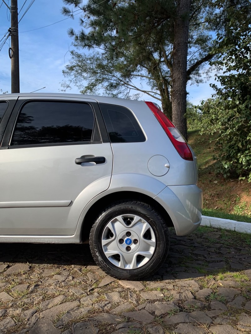 FIESTA 1.6 MPI STREET 8V GASOLINA 4P MANUAL - 2004 - SãO SEBASTIãO DO CAí