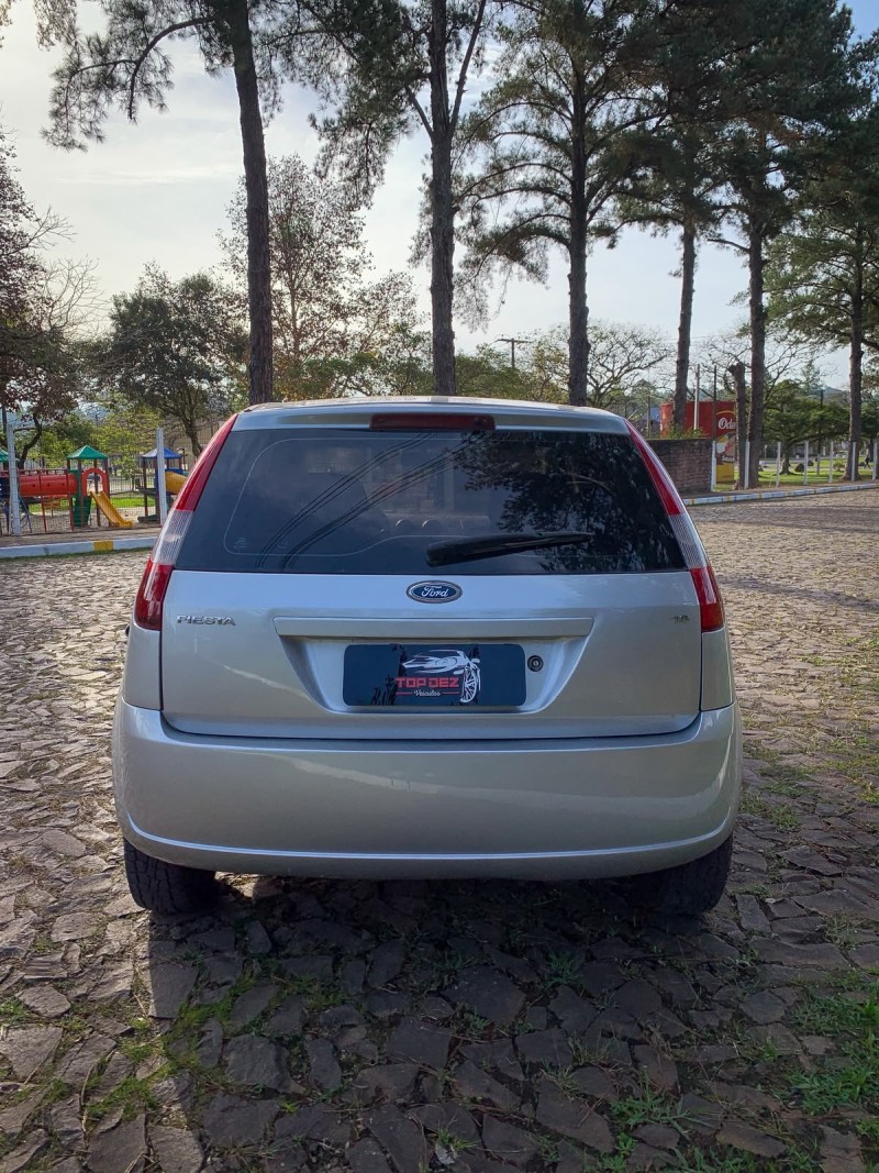 FIESTA 1.6 MPI STREET 8V GASOLINA 4P MANUAL - 2004 - SãO SEBASTIãO DO CAí