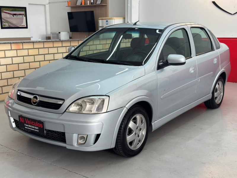 CORSA 1.4 MPFI PREMIUM SEDAN 8V FLEX 4P MANUAL - 2011 - CAXIAS DO SUL