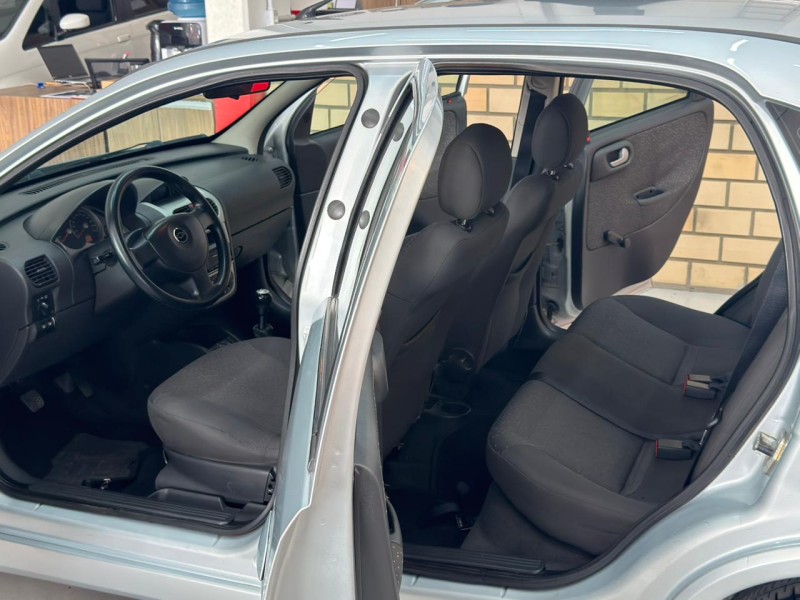 CORSA 1.4 MPFI PREMIUM SEDAN 8V FLEX 4P MANUAL - 2011 - CAXIAS DO SUL