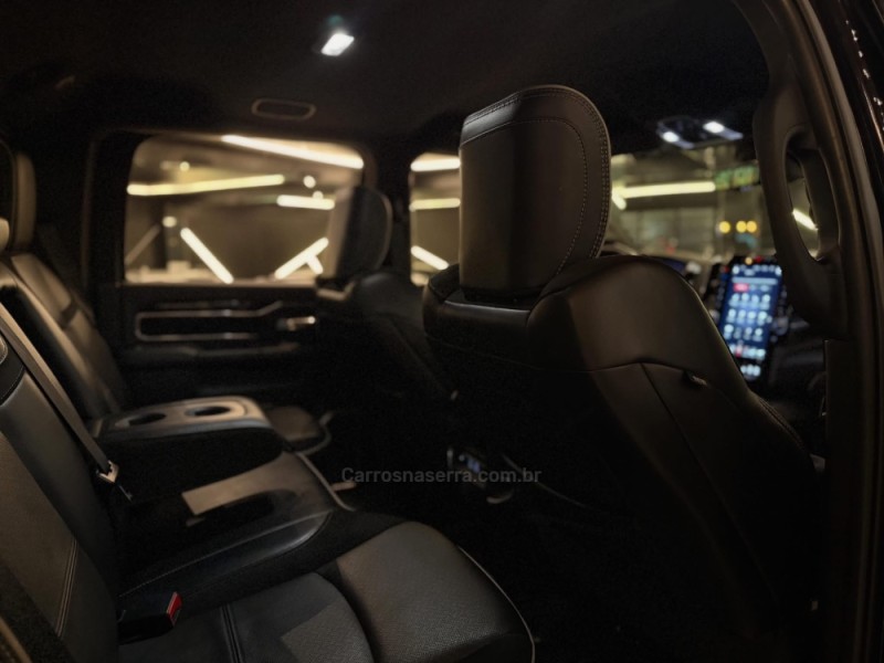 2500 LARAMIE 6.7 NIGHT ED TURBO CD 4X4 DIESEL 4P AUTOMÁTICO - 2021 - NOVO HAMBURGO