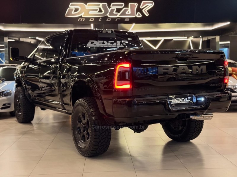 2500 LARAMIE 6.7 NIGHT ED TURBO CD 4X4 DIESEL 4P AUTOMÁTICO - 2021 - NOVO HAMBURGO