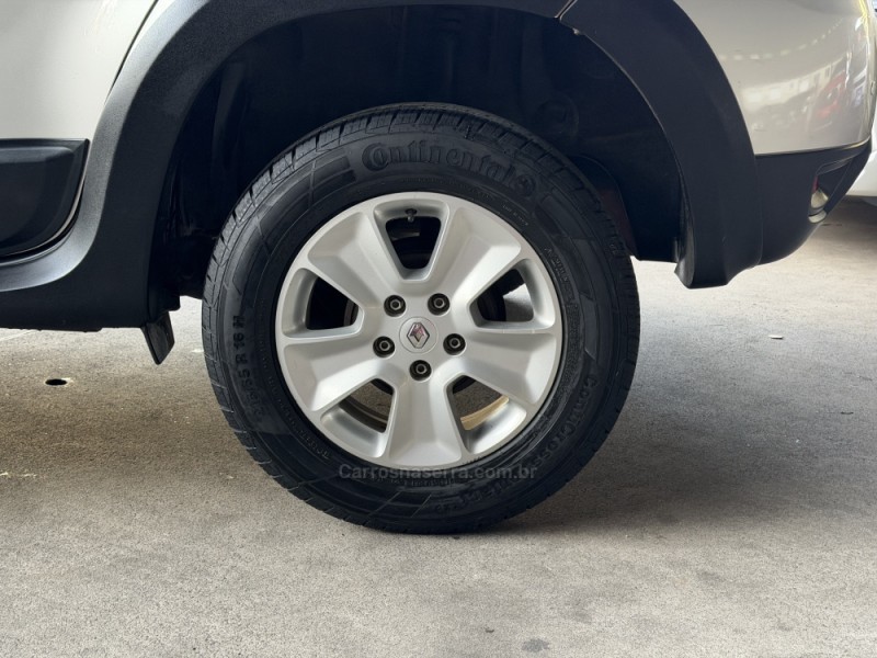 DUSTER 1.6 EXPRESSION 4X2 16V FLEX 4P MANUAL - 2016 - CAXIAS DO SUL