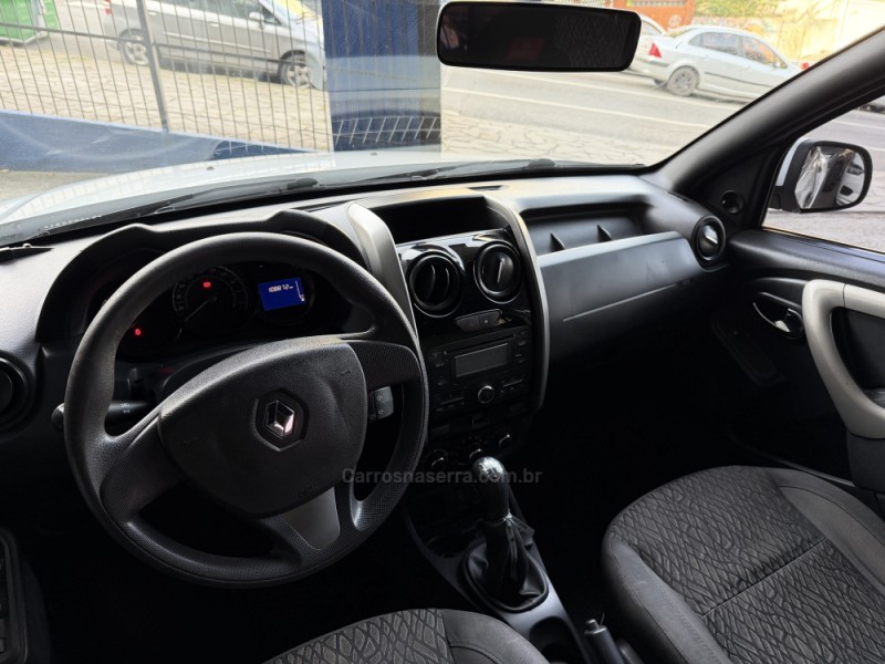 DUSTER 1.6 EXPRESSION 4X2 16V FLEX 4P MANUAL - 2016 - CAXIAS DO SUL