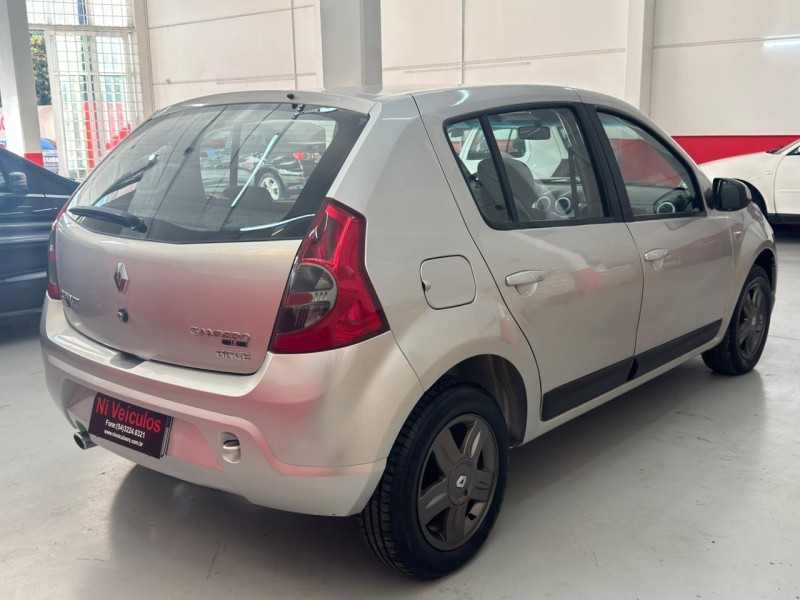 SANDERO 1.6 VIBE 8V FLEX 4P MANUAL - 2010 - CAXIAS DO SUL