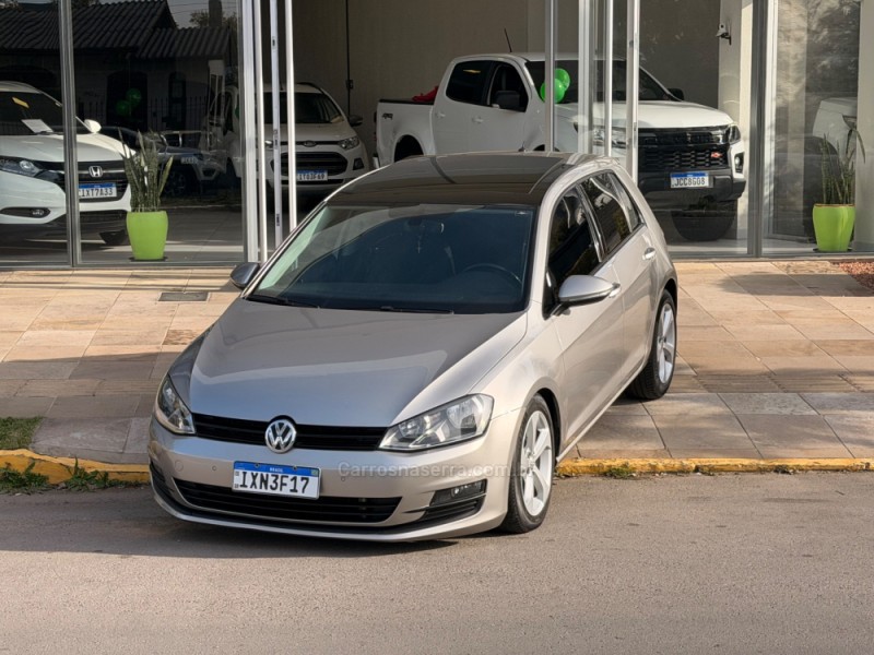 GOLF 1.0 TSI COMFORTLINE 12V TOTAL FLEX 4P MANUAL - 2017 - FARROUPILHA