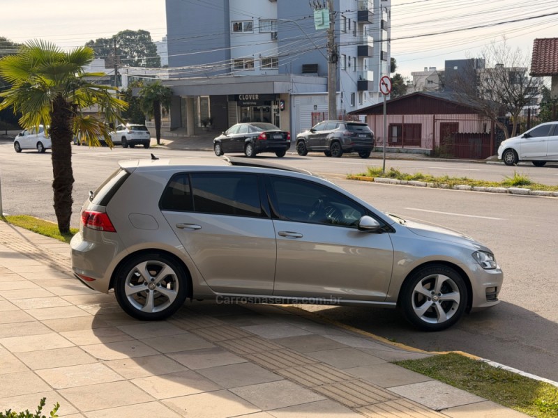 GOLF 1.0 TSI COMFORTLINE 12V TOTAL FLEX 4P MANUAL - 2017 - FARROUPILHA