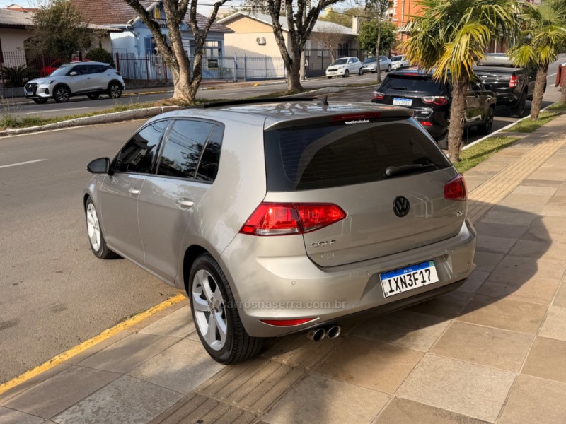 GOLF 1.0 TSI COMFORTLINE 12V TOTAL FLEX 4P MANUAL - 2017 - FARROUPILHA