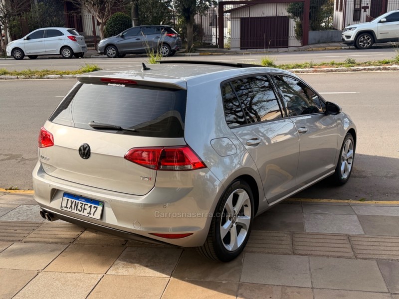 GOLF 1.0 TSI COMFORTLINE 12V TOTAL FLEX 4P MANUAL - 2017 - FARROUPILHA