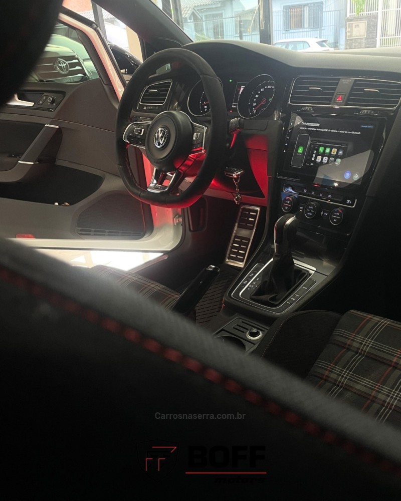 GOLF 2.0 TSI GTI 16V TURBO GASOLINA 4P AUTOMÁTICO - 2015 - CAXIAS DO SUL