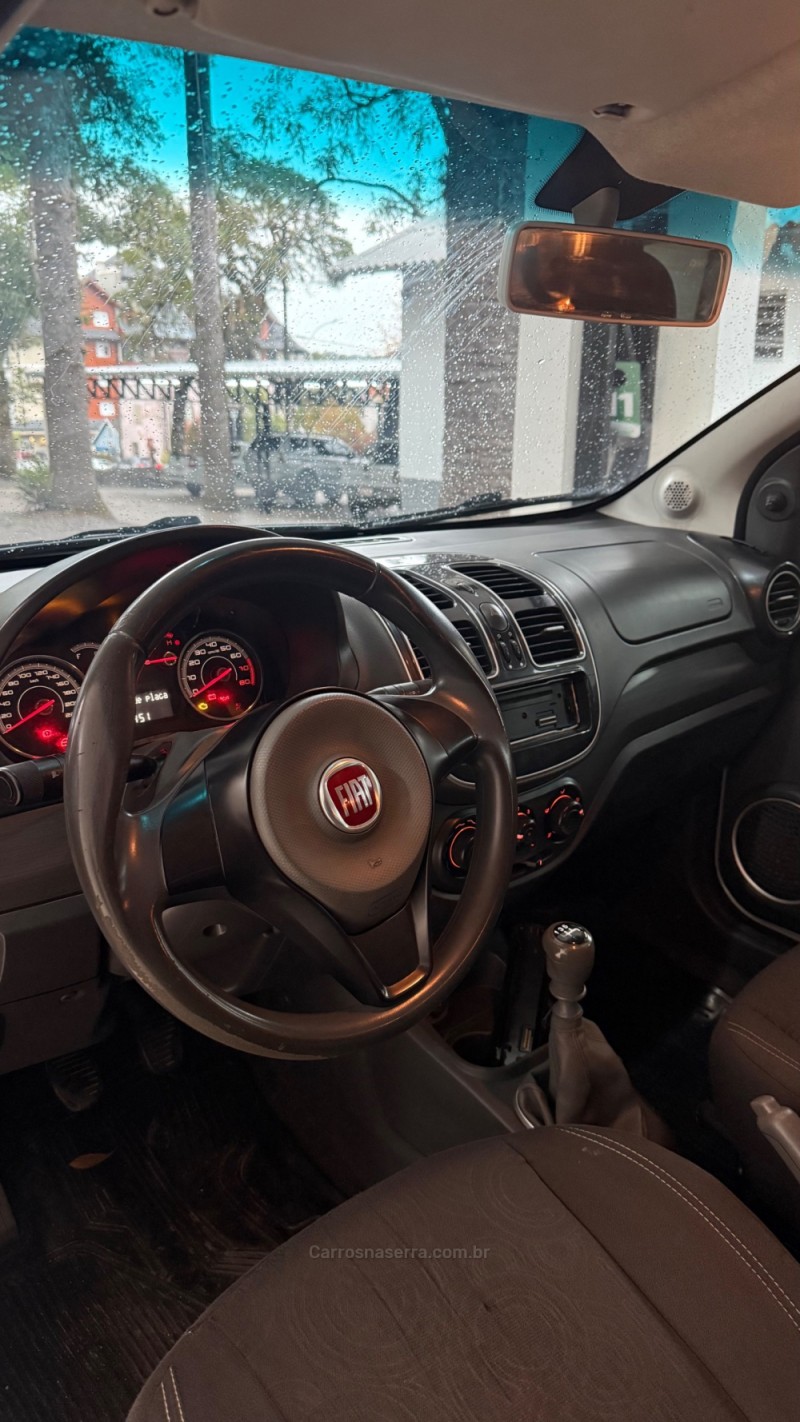 SIENA 1.4 MPI ATTRACTIVE 8V FLEX 4P MANUAL - 2013 - CANELA