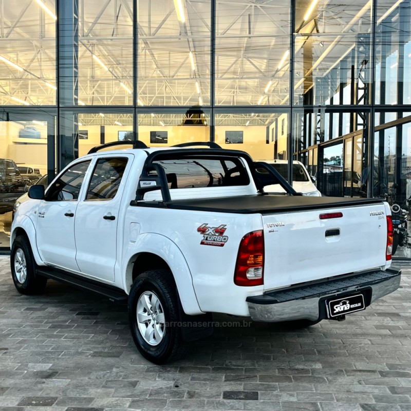 HILUX 3.0 SR 4X4 CD 16V TURBO INTERCOOLER DIESEL 4P MANUAL - 2011 - VACARIA