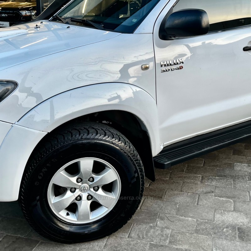 HILUX 3.0 SR 4X4 CD 16V TURBO INTERCOOLER DIESEL 4P MANUAL - 2011 - VACARIA
