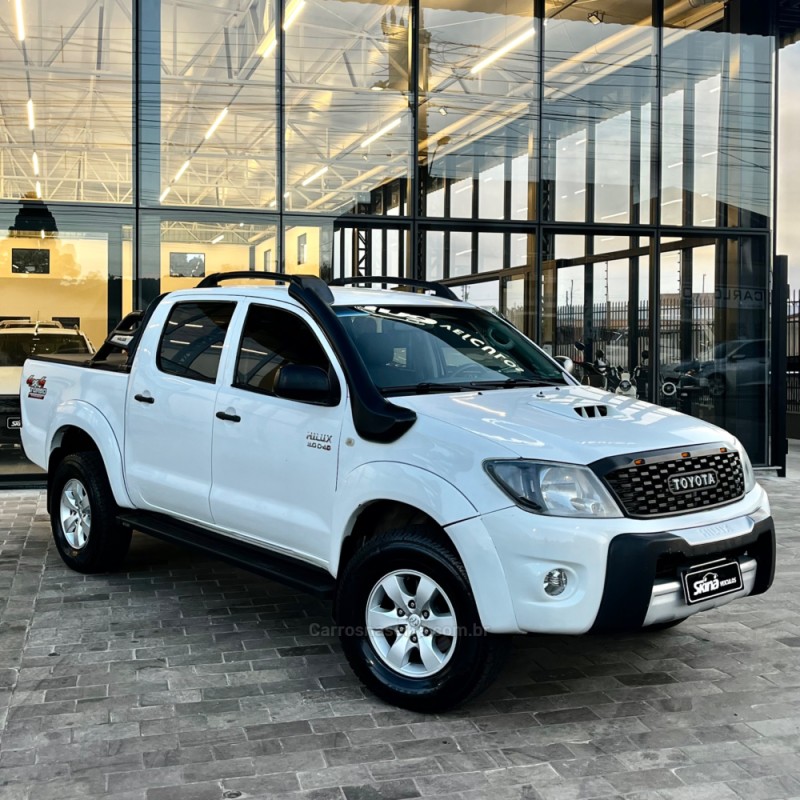 HILUX 3.0 SR 4X4 CD 16V TURBO INTERCOOLER DIESEL 4P MANUAL - 2011 - VACARIA