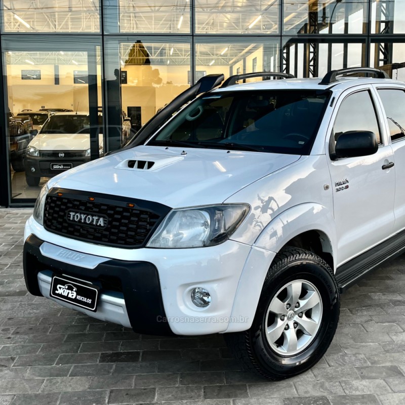 HILUX 3.0 SR 4X4 CD 16V TURBO INTERCOOLER DIESEL 4P MANUAL - 2011 - VACARIA