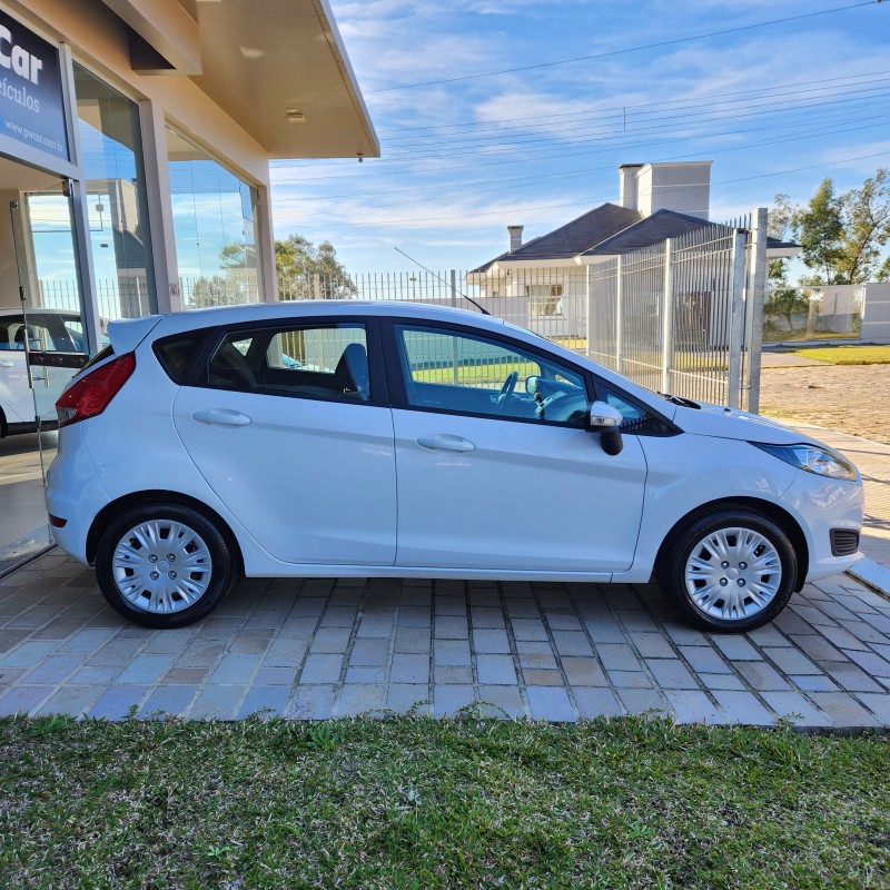 FIESTA 1.6 SE HATCH 16V FLEX 4P MANUAL - 2017 - BENTO GONçALVES