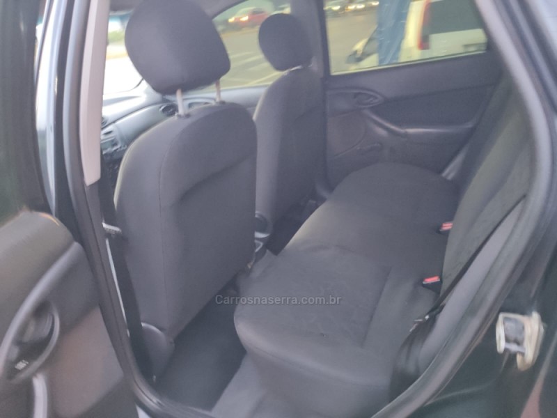 FOCUS 1.6 GL 8V FLEX 4P MANUAL - 2009 - FARROUPILHA