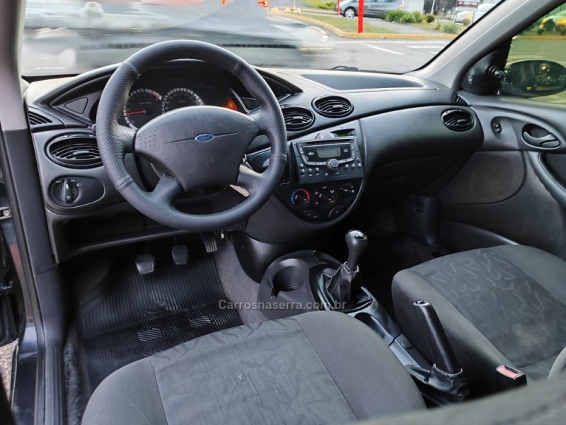 FOCUS 1.6 GL 8V FLEX 4P MANUAL - 2009 - FARROUPILHA