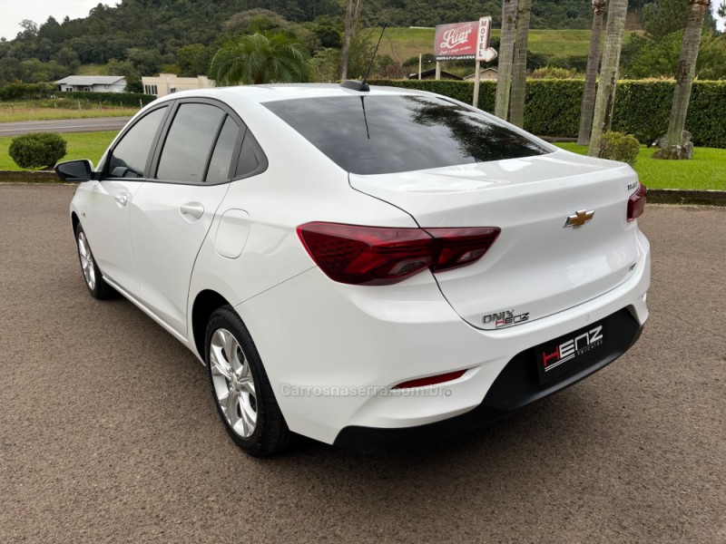 ONIX 1.0	LTZ PLUS 12V TURBO FLEX 4P AUTOMÁTICO - 2024 - BOM PRINCíPIO