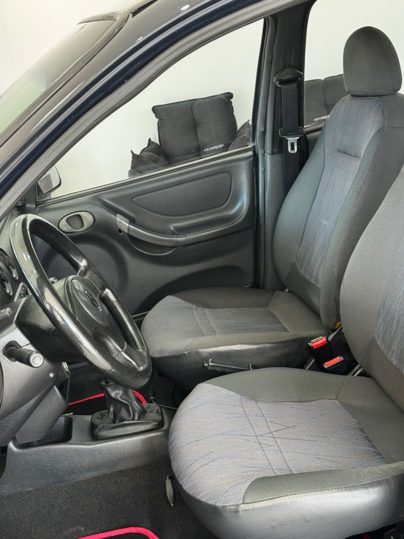CELTA 1.0 MPFI VHC SPIRIT 8V GASOLINA 4P MANUAL - 2005 - BENTO GONçALVES