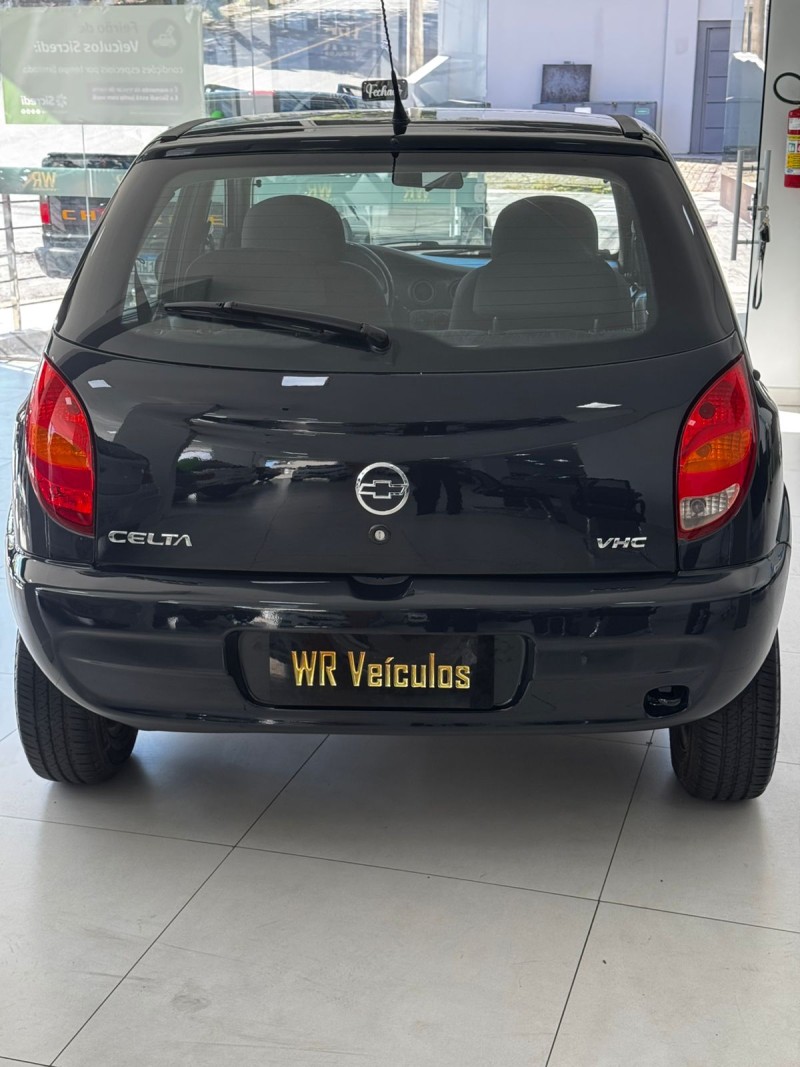 CELTA 1.0 MPFI VHC SPIRIT 8V GASOLINA 4P MANUAL - 2005 - BENTO GONçALVES